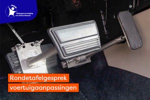 Foto van aangepaste voertuigpedalen en bedieningselementen, bij het onderwerp ‘Rondetafelgesprek voertuigaanpassingen’.
